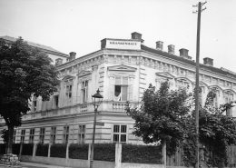 Foto:Krankenhaus Mödling, Eckansicht vor 1927